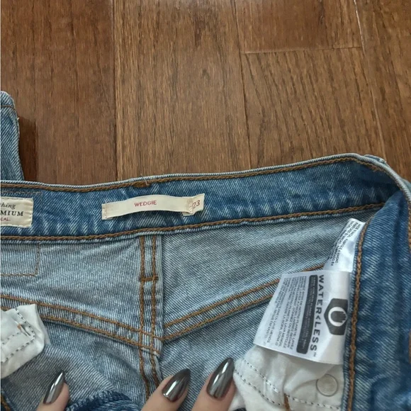 Levi's® Premium WEDGIE STRAIGHT ANKLE WOMEN'S JEANS size 23 - Picture 9 of 10